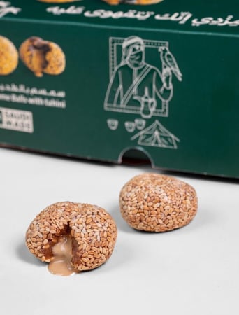 كرات تمرية السمسم