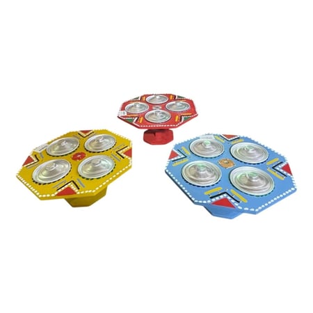 صينية تقديم مع القدور