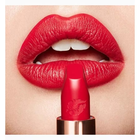 شارلوت تلبوري احمر شفاه هوت ليبس 2 درجة باتسي ريد 3.5 غرام