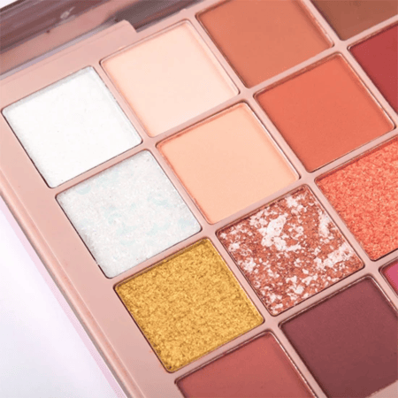 نيوفيو باليت ظلال العيون فال ان لوف 16 لون