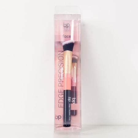 فرشاة الكونسيلر و الكوركتو