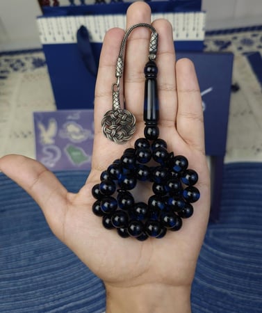 سبحة بكلايت لونين اسود كحلي طربزونة فضة