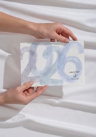 أوراق إعادة تعبئة التقويم المكتبي لعام 2026م