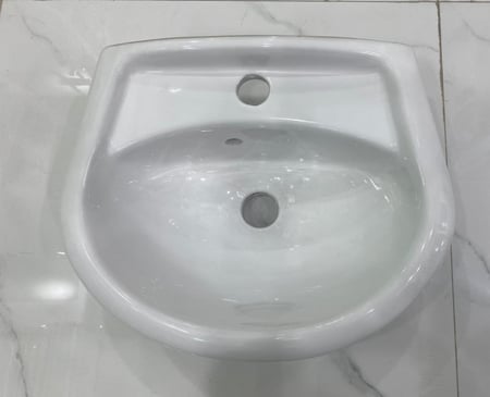 حوض مغسلة مشب