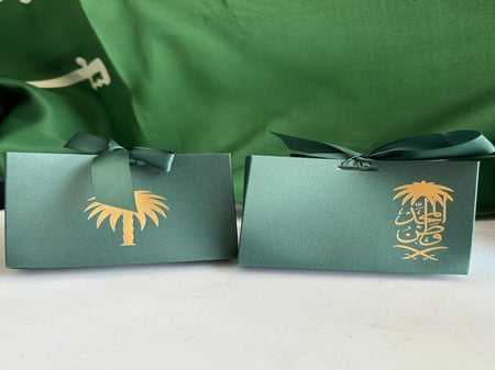 سلسلة شعار سيفين ونخلة