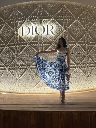 W79طقم توب وتنورة