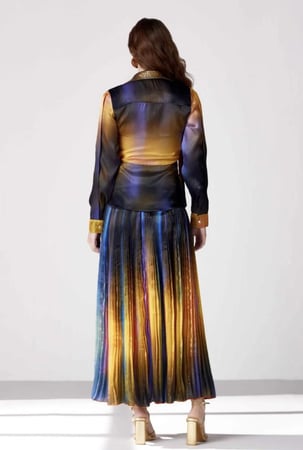 فستان ملون بتطريز يدوي