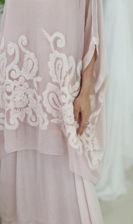 طقم بينك أمور