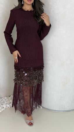 فستان برغندي دانتيل