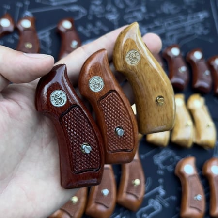 مقابض سميث امريكي لون غامق  الاصدار  القديم