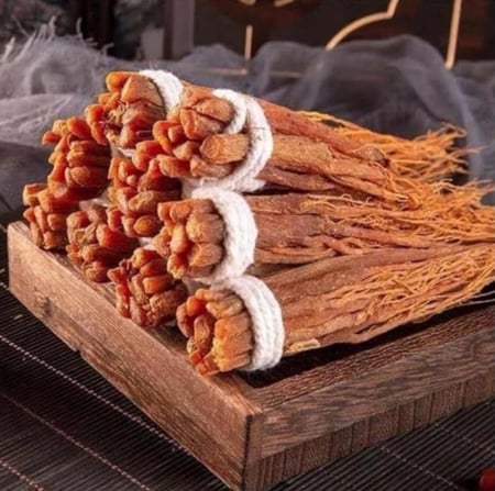 جذور الجنسنج الكوري الاحمر