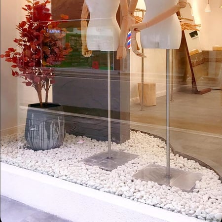 حصى لون أبيض حجم ناعم احجار صخور النهر ديكور طبيعي مصقول متنوع صغير الحجم مناسب لاحواض الاسماك والنباتات والمناظر الطبيعية والبرك وحشوات المزهرية اناء والديكور المنزلي وغيره