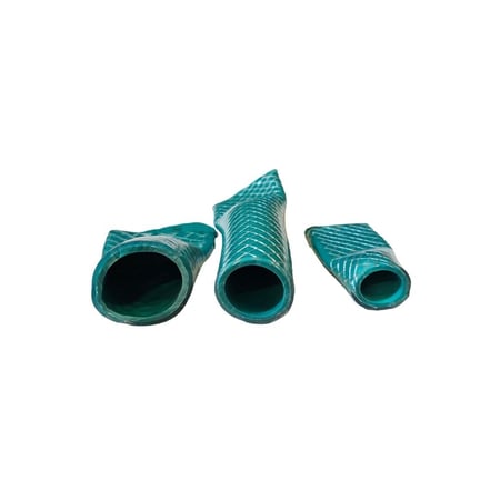 خرطوم 1/2 بوصة 13 ميلي طول 50 متر . لي سميك عالي الجودة مبطن بلون الأخضر PVC صافي . ضمان 5 سنوات