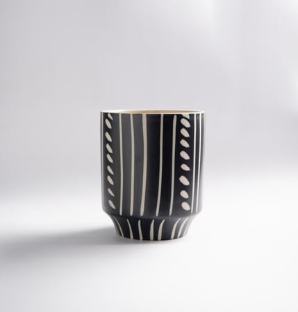 وعاء سيراميك، بإلهام أفريقي