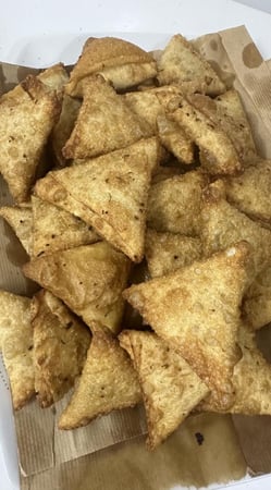 سمبوسة رقايق دجاج بالحبه