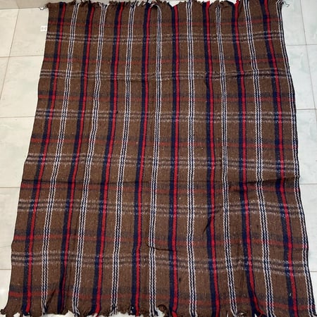 بطانية قديمة (كمبل)