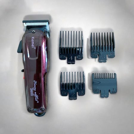 شنطة حلاقة احترافية للرجال بتصميم أنيق وأدوات متكاملة