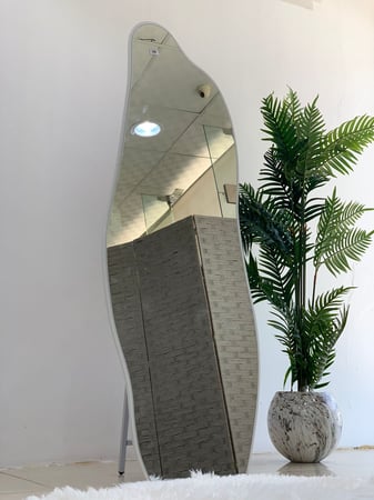 مراية متعرجه استاند 170 سم