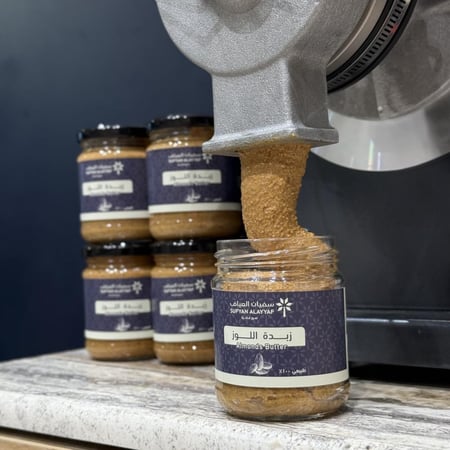 زبدة  اللوز