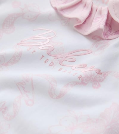 لباس من تيد بيكر