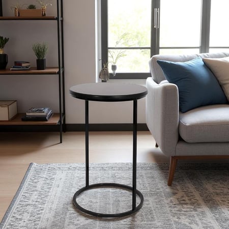 طاولة خدمة لون أسود شكل دائري قاعدة حديد وسطح خشب لون أسود