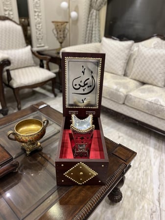 صندوق إهداء خشبي فاخر