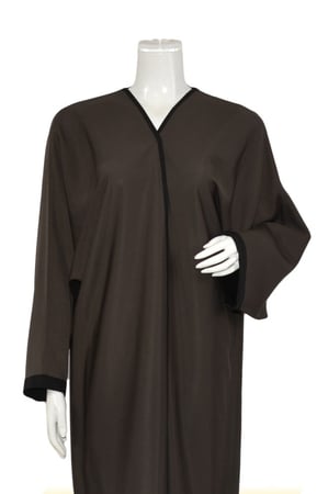 عباية بدون إسم وجهين  قماش ياباني درجة اولى – تصميم أنيق يمكن ارتداؤها من كلا الجانبين (أسود و زيتي)