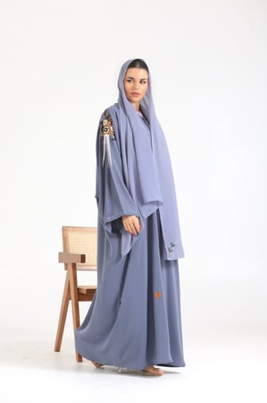 عباية ملون تطريز يدوي