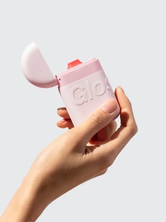 جلوسير كريم اليدين glossier ستايلي