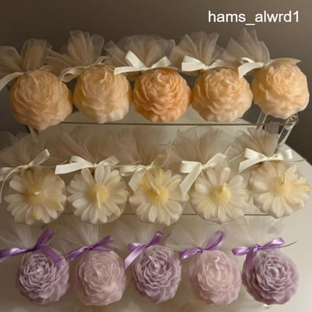 توزيعات الشموع المعطره بتغليف التول