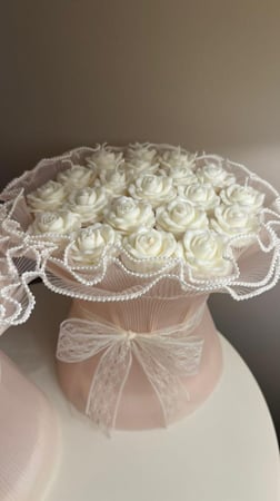 بوكيه شموع الورد المعطره