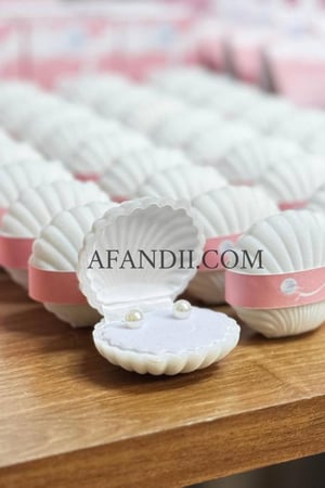 6صدفة حلقان (مع حلقان)