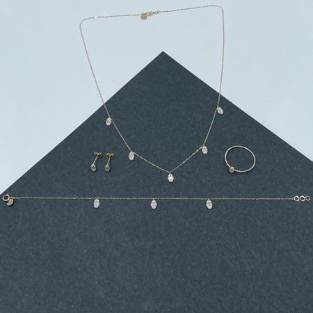 طقم ذهب أصفر عيار 18