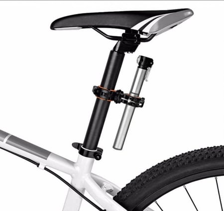 حامل كشاف الدراجات الهوائية ويمكن استخدامه للعديد من المهام ازرق