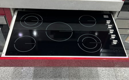 سطح بيلا 90 سم سيراميك 5 عين كهرباء مفتاح B90VR5KE