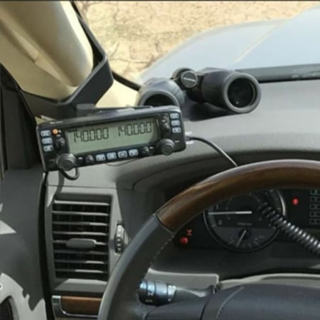 قاعدة أجهزة لاسلكية