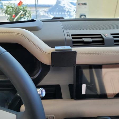 ستاند ديفندر 2020 / 2024