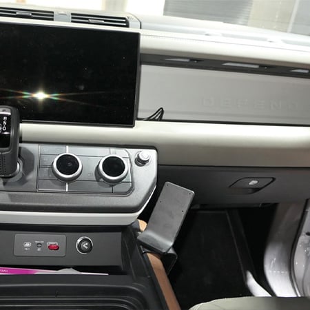 ستاند ديفندر 2020 / 2024