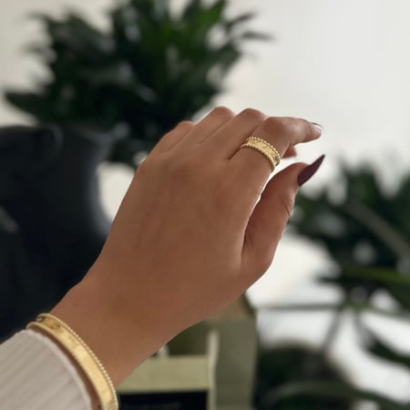 سوارة واقفة ذهبي مع خاتم