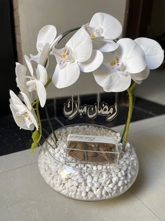 فازة ورد صناعي لرمضان