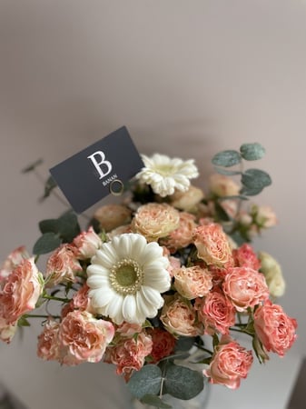 فازة ورد طبيعي بينك