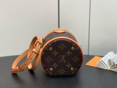 شنطة لويس فيتون الدائريه البنية الكلاسيكية 14.5cm