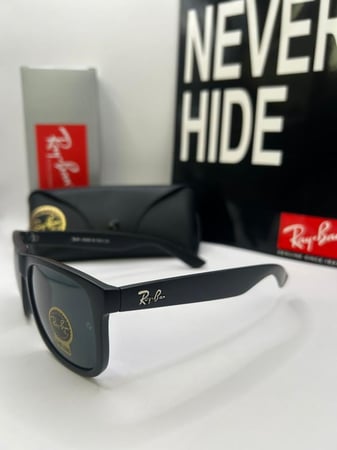 نظارة ماركة راي بان