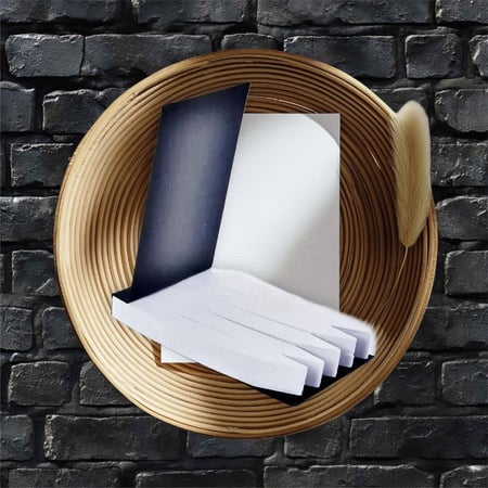 ورق خاص باختبار العطورات والزيوت العطرية