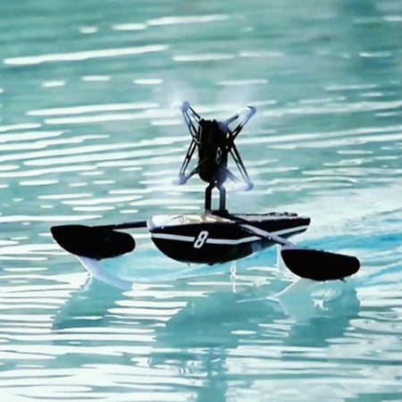 القارب الطائر