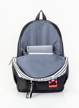 شنطة مدرسية بخامات متينة