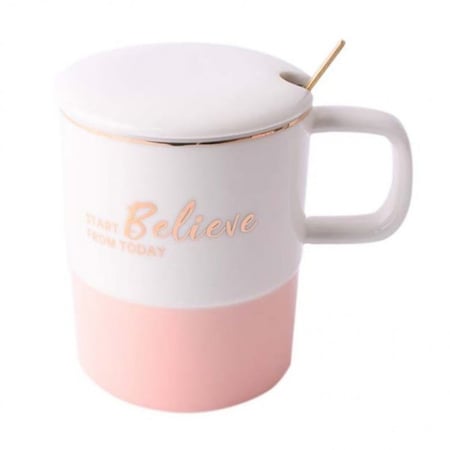 كوب قهوة سيراميك بألوان متنوعة مع غطاء وملعقة ذهبية اللون