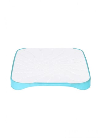 لوح تقطيع مع مصفاة