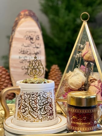 مبخرة سيراميك على شكل كوب مطلية يدويا في السعودية