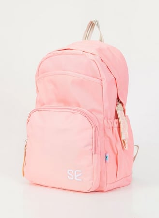 شنطة مدرسية بألوان هادئة جذابة